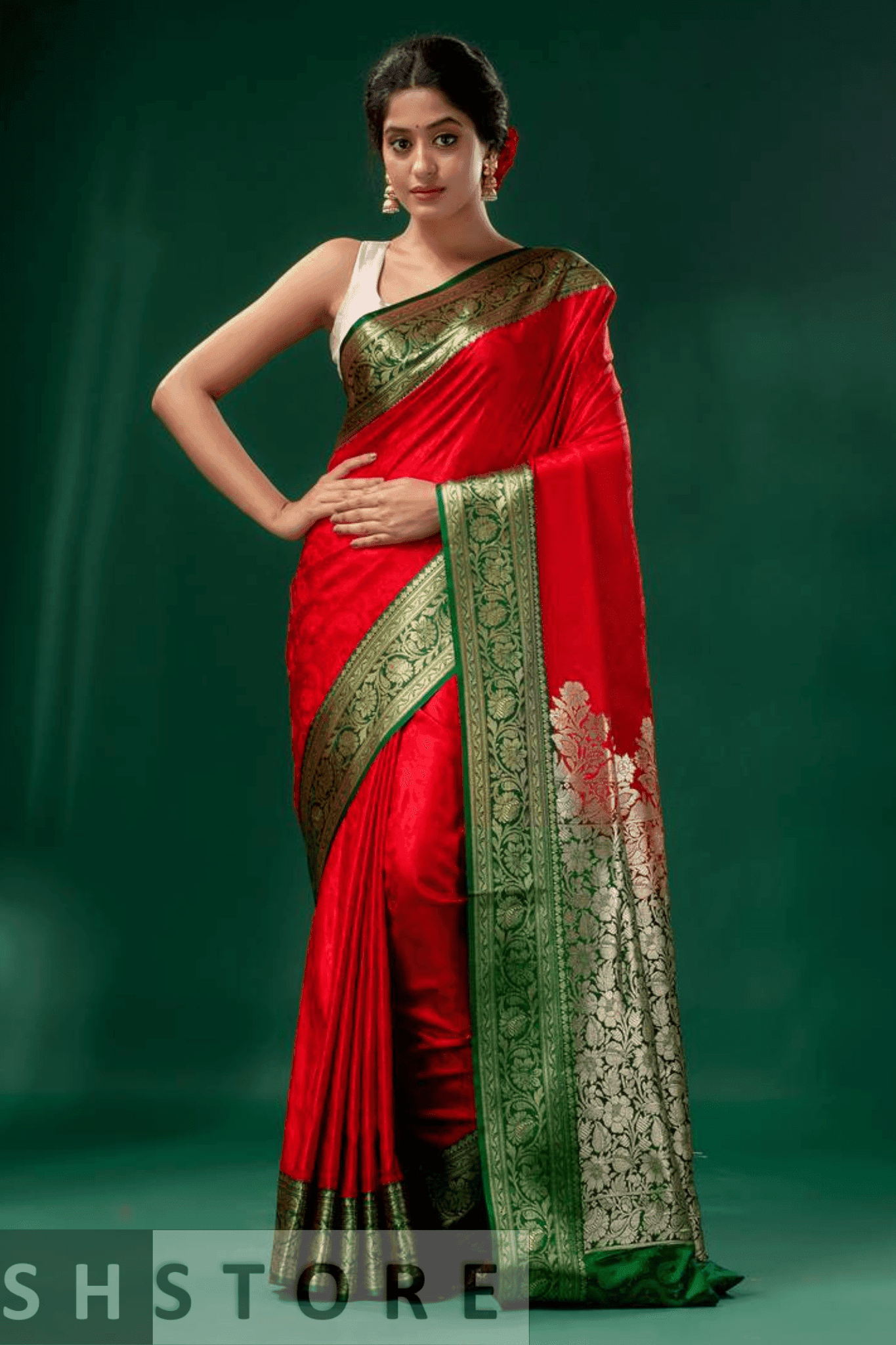 Festive Red Banarasi Silk Saree with Red & Green Golden Border and Rich Pallu Design - Image 3