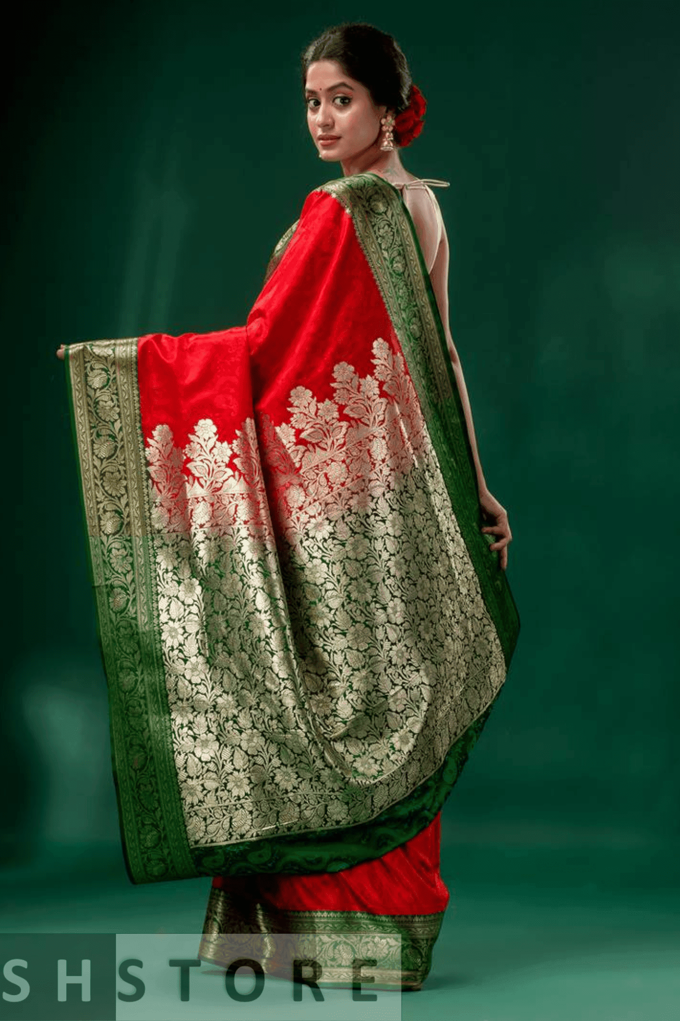 Festive Red Banarasi Silk Saree with Red & Green Golden Border and Rich Pallu Design - Image 4