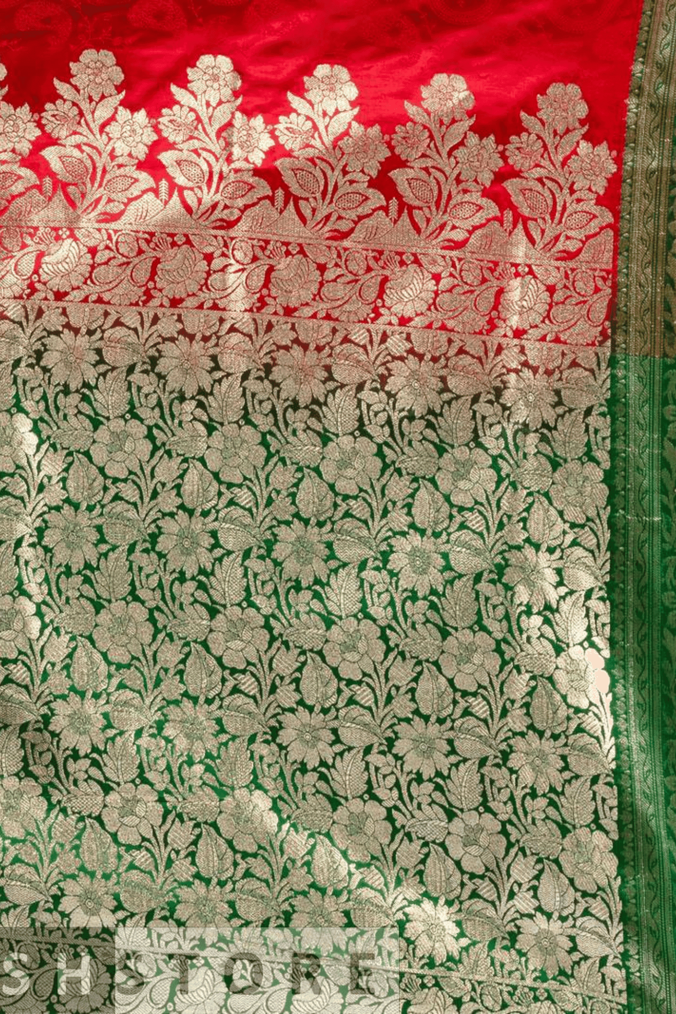Festive Red Banarasi Silk Saree with Red & Green Golden Border and Rich Pallu Design - Image 5