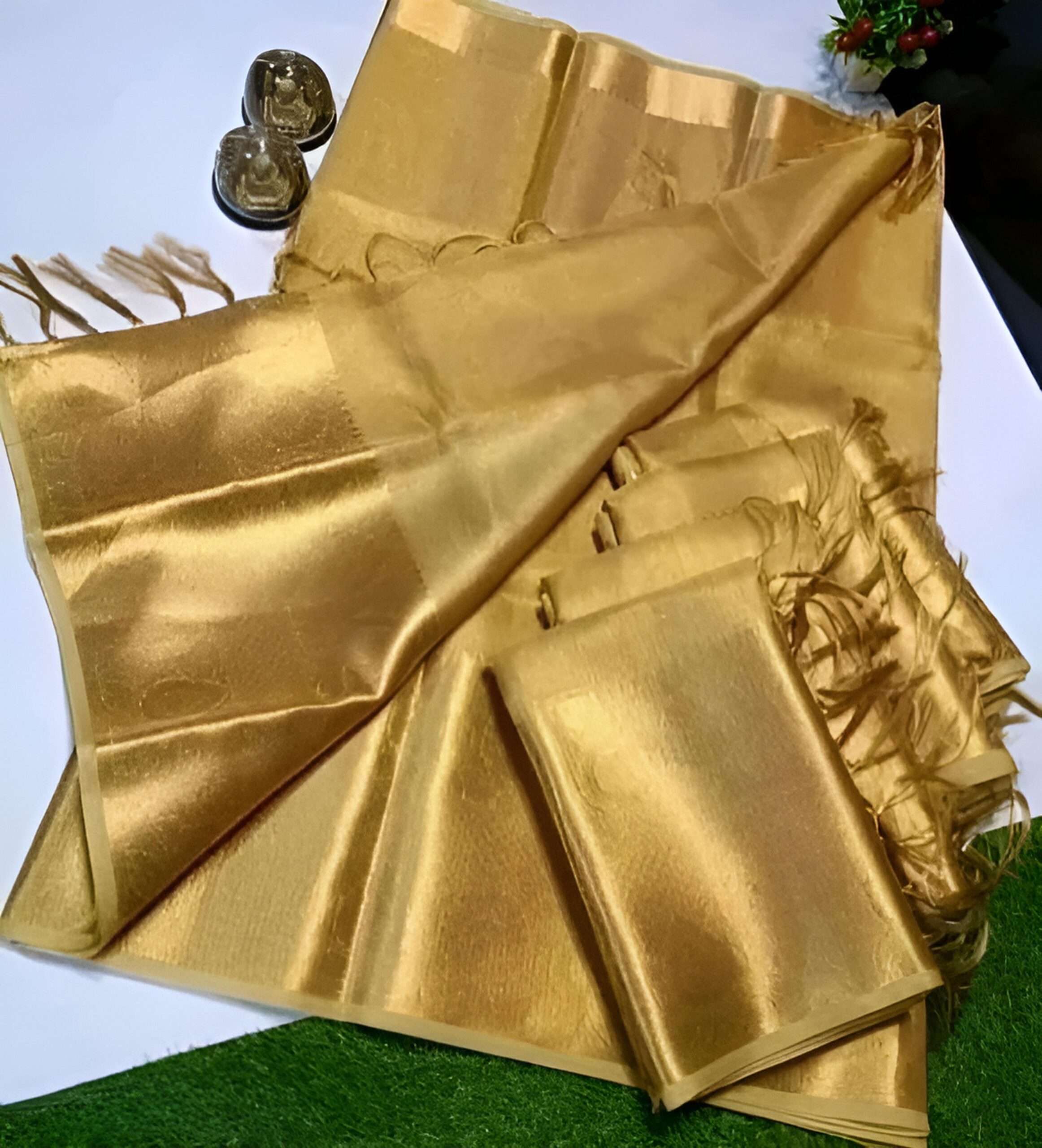 Elegant GoldenTissue Silk Saree with Zari Border – SHSTORE Collection - Image 3